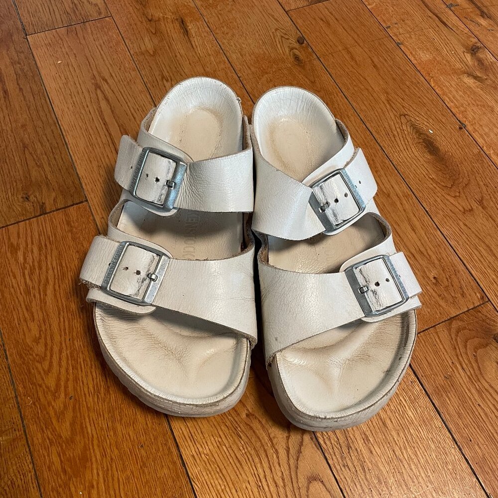 GUC Birkenstock All White Leather Arizona Sandals Size 39